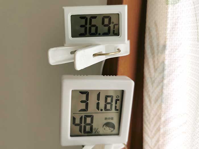 色んな場所に温湿度計を置く