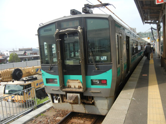 小浜へ 敦賀から1時間に1本しかない電車で1時間