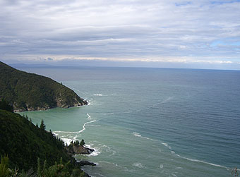 ブレナム出発～トレッキング～ピクトン　キャベツ忘れてショック！