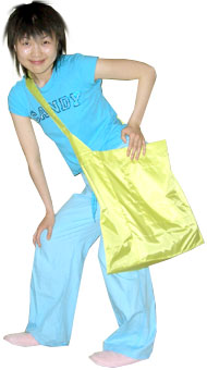 パジャマ＆デカバッグ